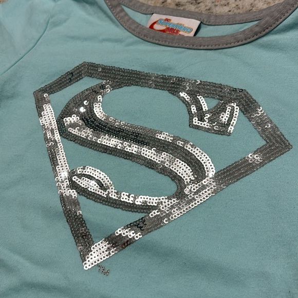 10/$30 DC Supergirl Sequin Tshirt - Picture 2 of 6